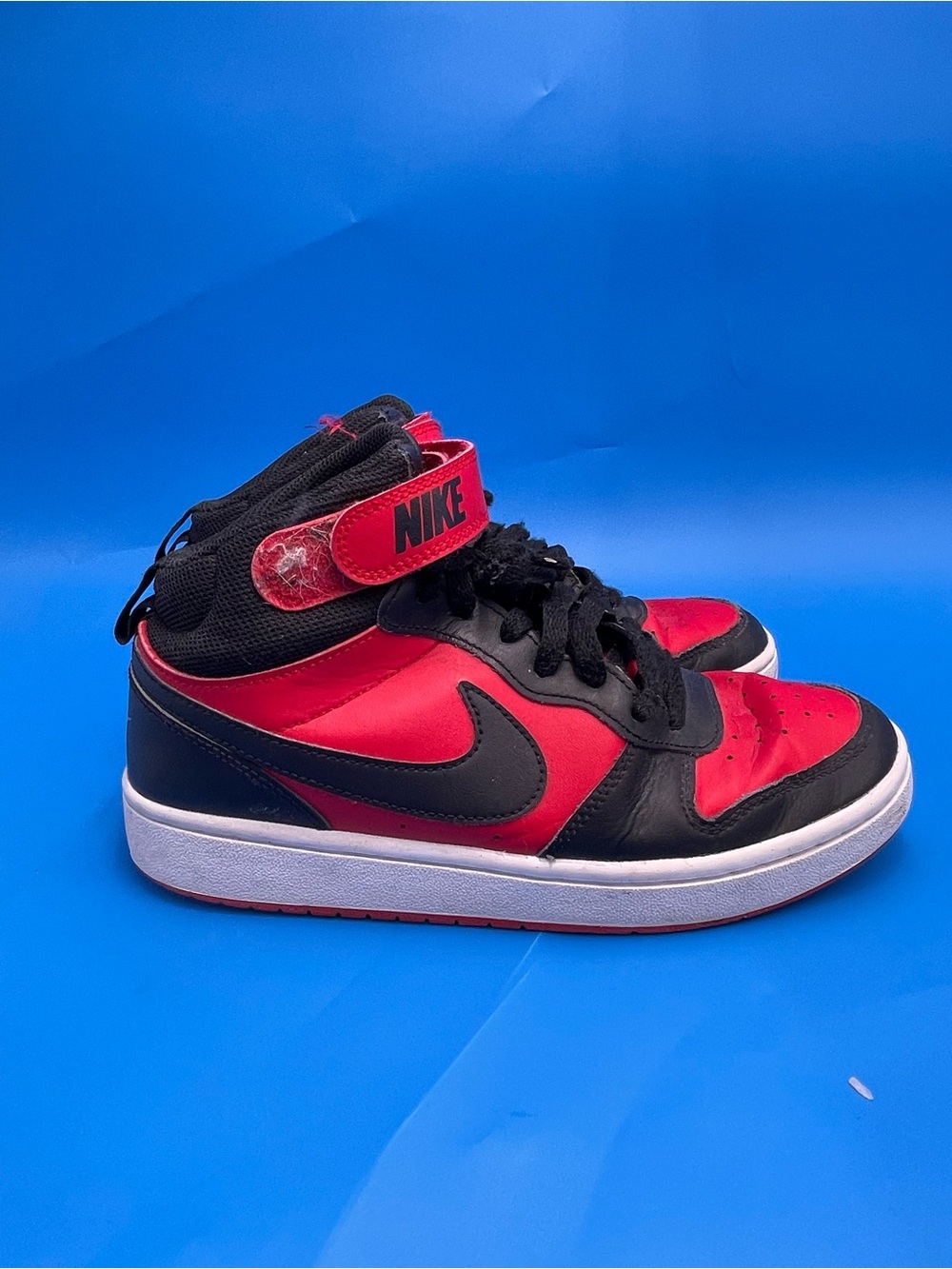 Nike Kids Red and Black High-Top Sneakers with Strap size 6.5Y